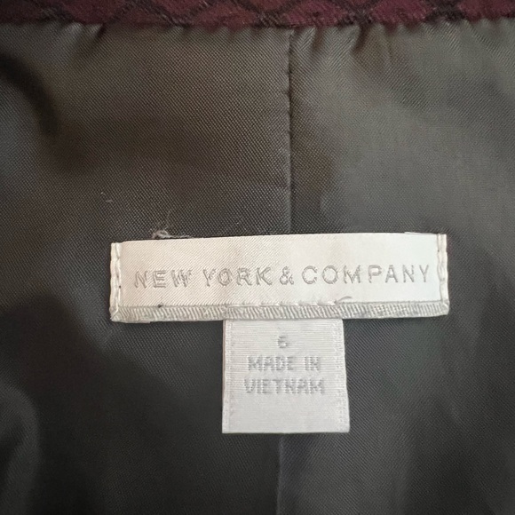 New York & Company EUC Blazer wine color size 6 - Picture 6 of 7